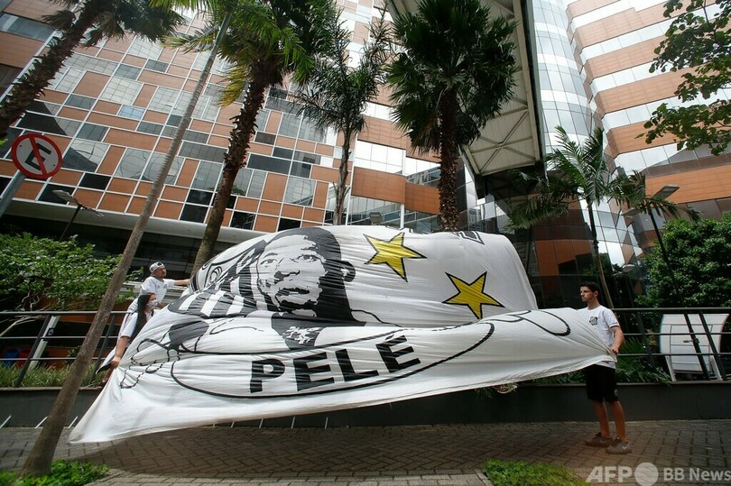 入院中ペレ氏は「帰宅する」 娘がファンに請け合う