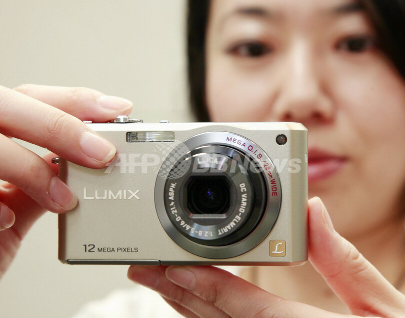 松下電器産業、新型デジタルカメラ｢LUMIX DMC-FX100｣を発売