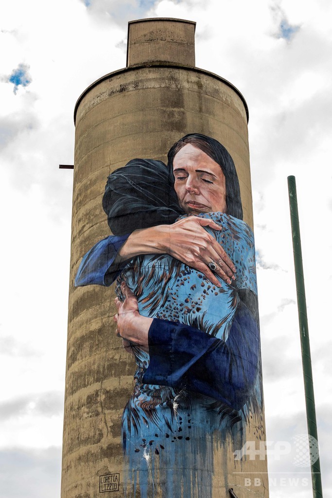 豪メルボルンに、アーダーンNZ首相の壁画