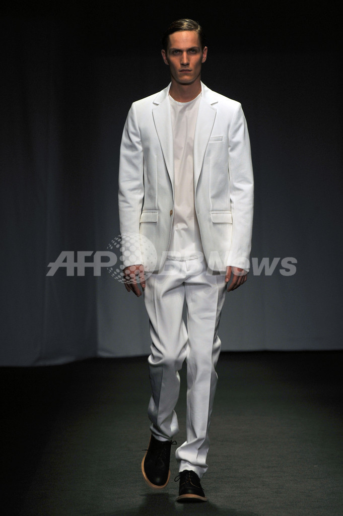 ＜12年春夏ミラノ・メンズコレクション＞ニコル ファーリ