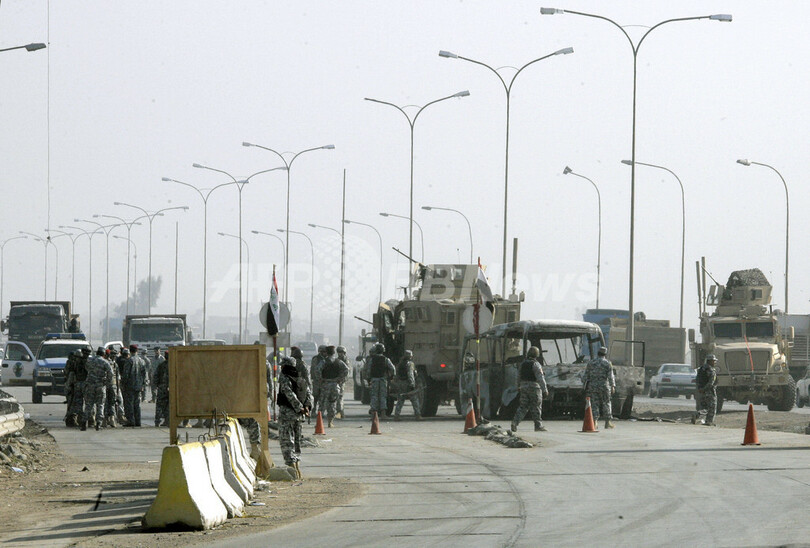 バグダッドの3か所で爆発、17人死亡