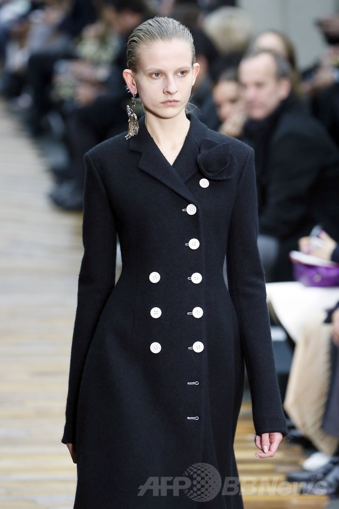 ＜14/15年秋冬パリコレクション＞セリーヌ