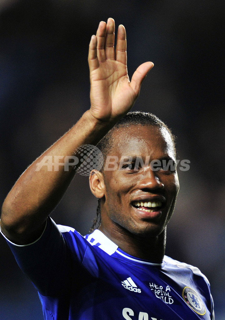 ドログバがチェルシー退団を発表