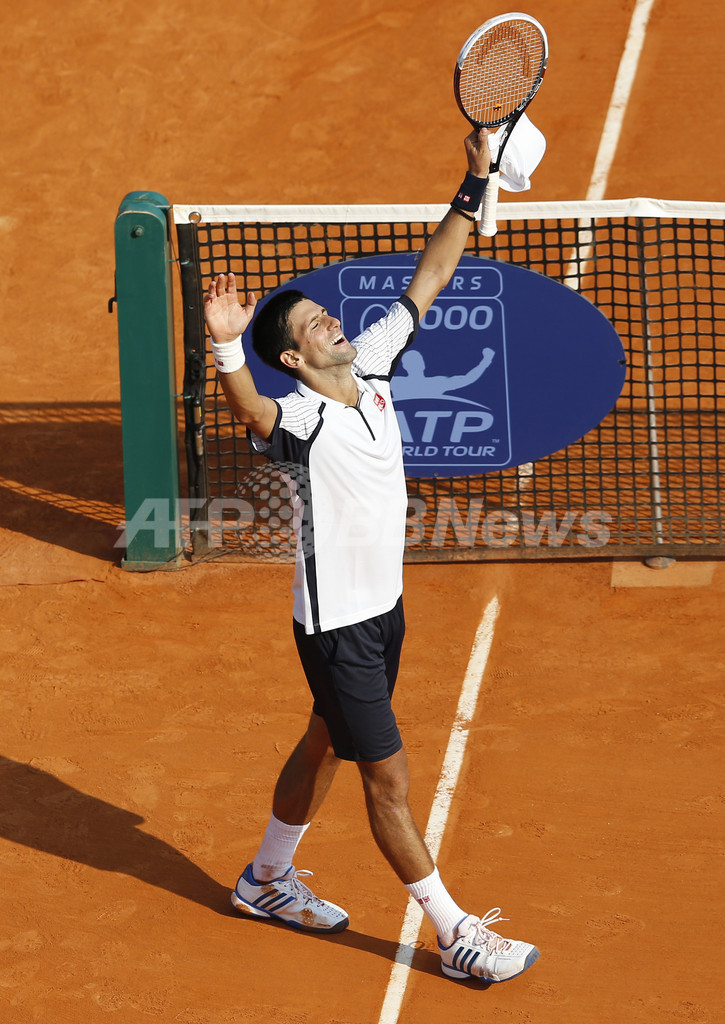 足首負傷のジョコビッチが準々決勝進出、モンテカルロ・オープン