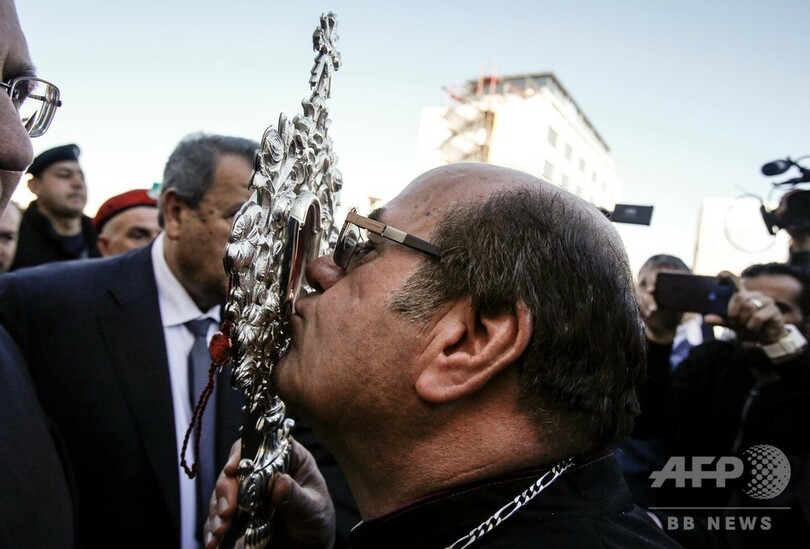 キリストが寝た飼い葉おけの木片、ベツレヘムに里帰り 約1300年ぶり