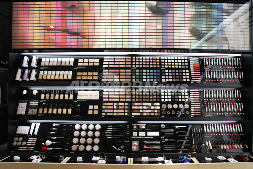 「シュウ ウエムラ」がカウンターを一新、銀座や渋谷に順次オープン