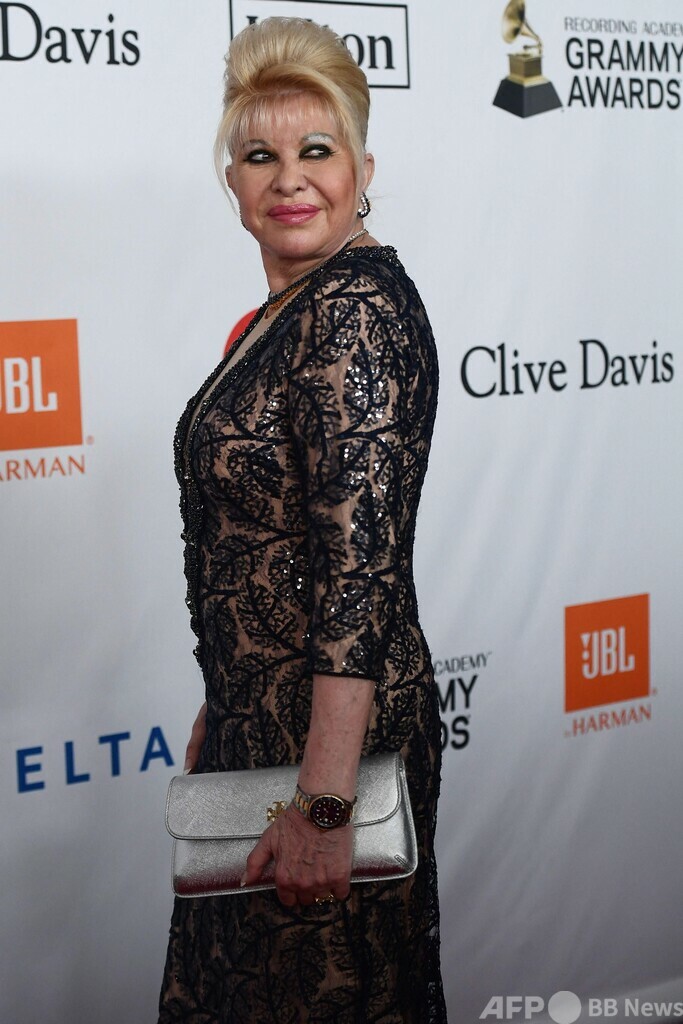 トランプ氏の元妻イバナさん死去 73歳