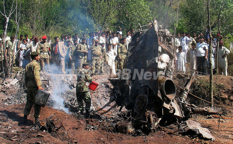 パキスタン大統領の護衛ヘリコプター墜落、兵士4人死亡