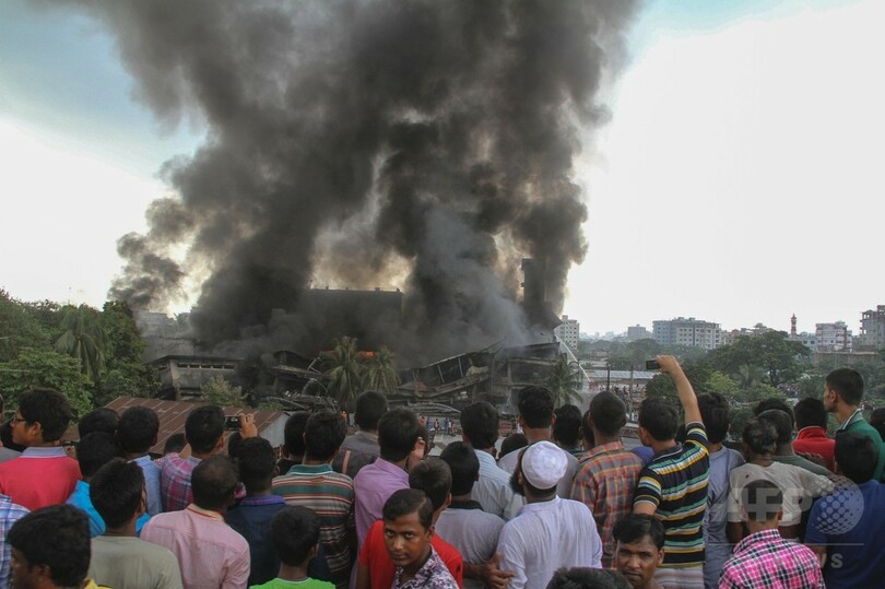 工場で火災、少なくとも25人死亡 バングラデシュ