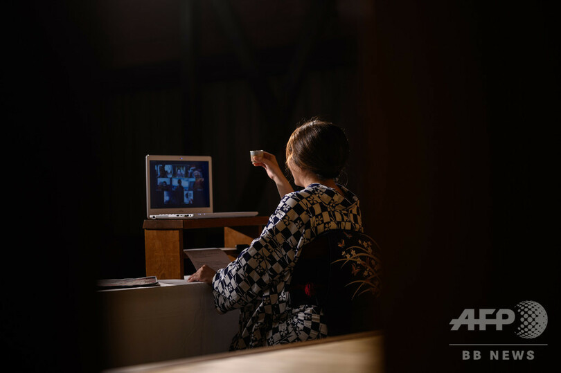 自宅からお座敷遊びも オンラインがかなえる新体験