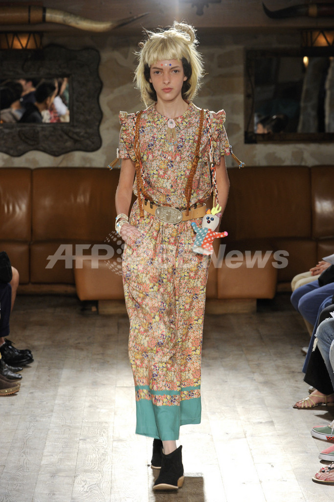 ＜12年春夏東京コレクション＞メルシーボークー、