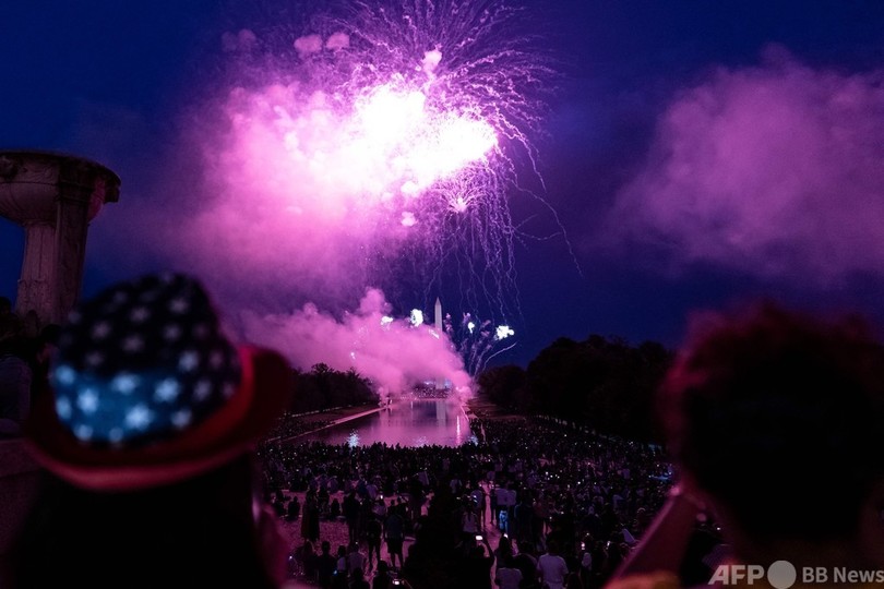 独立記念日祝う米市民 首都では恒例の花火も 写真30枚 国際ニュース Afpbb News 独立記念日祝う米市民 首都では恒例の花火も 写真30枚 国際ニュース Afpbb News