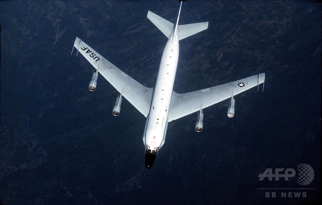 中国軍戦闘機、米軍偵察機に危険な異常接近 中国軍戦闘機、米軍偵察機に危険な異常接近