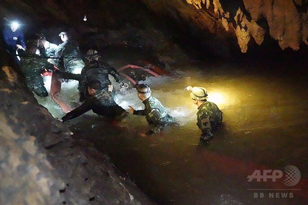 タイ洞窟閉じ込め、少年らの捜索活動はどのように行われたか タイ洞窟閉じ込め、少年らの捜索活動はどのように行われたか