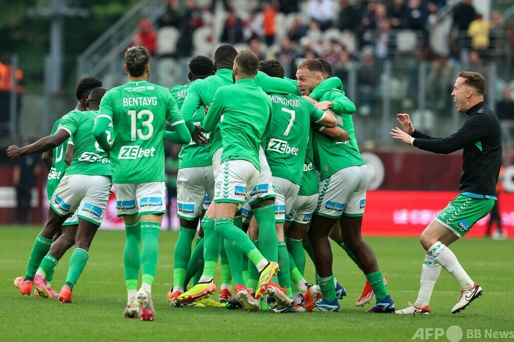サンテティエンヌ メッスとのPO制し仏リーグ1昇格 写真5枚 国際