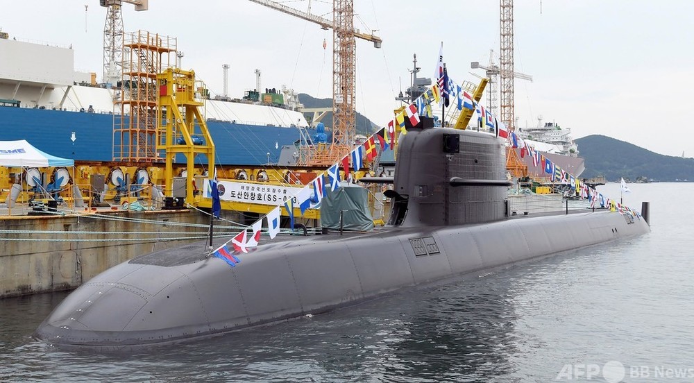 韓国初、弾道ミサイル潜水艦が就役