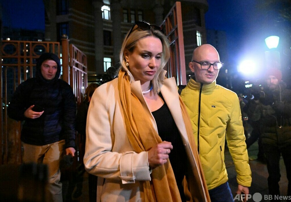ロシアTVで抗議の女性辞職 亡命は否定 「私は愛国者」 - AFPBB News
