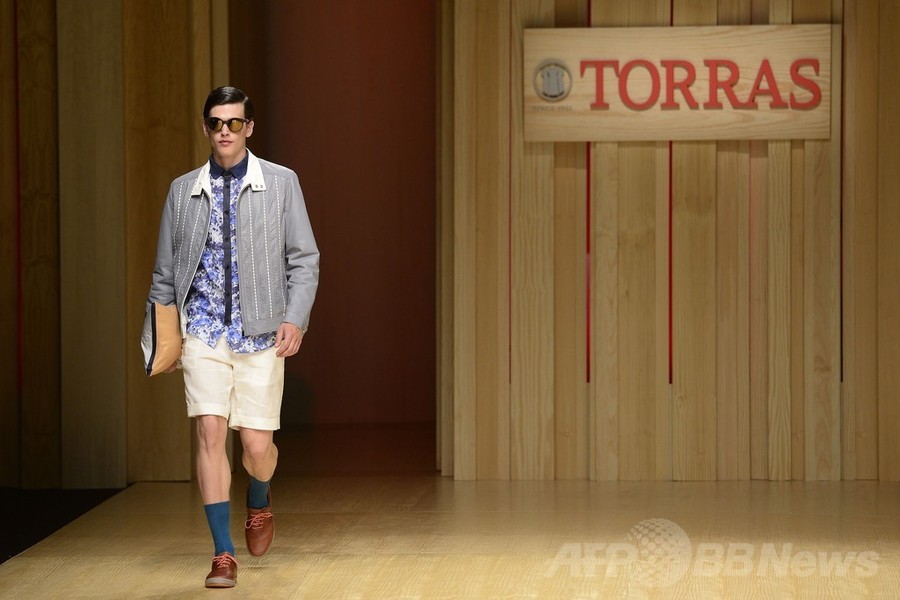 カラフルサングラスで遊び心、「トーラス」15年春夏 080 バルセロナ