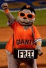 14MLBワールドシリーズ（7回戦制）第5戦、サンフランシスコ・ジャイアンツ（San Francisco Giants）対カンザスシティ・ロイヤルズ（Kansas City Royals）。チームを応援するサンフランシスコ・ジャイアンツのチームマスコットのルーシール（Lou Seal、2014年10月26日撮影）。(c)AFP/Getty Images/Jamie Squire