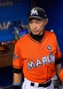 17MLB、ピッツバーグ・パイレーツ対マイアミ・マーリンズ。ダッグアウトで試合開始を待つマイアミ・マーリンズのイチロー（2017年4月30日撮影）。(c)AFP/Getty Images/Mark Brown