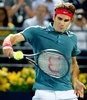 ドバイ・テニス選手権（Dubai Duty Free Tennis Championships 2014）、男子シングルス準決勝。リターンを打つロジャー・フェデラー（Roger Federer、2014年2月28日撮影）。(c)AFP/MARWAN NAAMANI