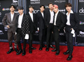米ラスベガスで開かれたビルボード・ミュージック・アワード2019に登場したBTS（防弾少年団）のメンバーら（2019年5月1日撮影）。(c)Frazer Harrison/Getty Images/AFP