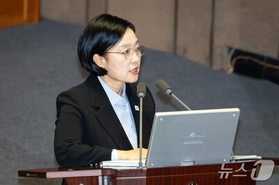 「身分隠して野党議員に質問」の職員、韓国首相室が業務から外す…首相が再発防止策表明