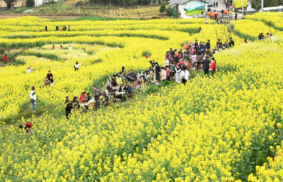 中国で観光旅行が「爆発的」に復活