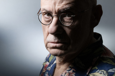 「私は無比」 闘い続ける米作家ジェイムズ・エルロイ