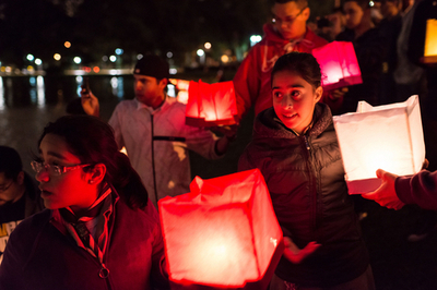 ブラジルでも灯籠流し「ヒロシマ」追悼