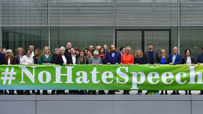 独、ネットの憎悪表現を厳罰化へ SNS企業に通報義務付け