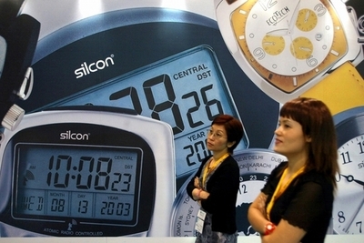 韓国の主婦、連続カラオケ歌唱時間の世界記録を更新 76時間7分で1283曲