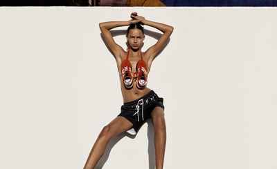 “欠陥品”から着想、「アディダス オリジナルス バイ アレキサンダー・ワン」新作