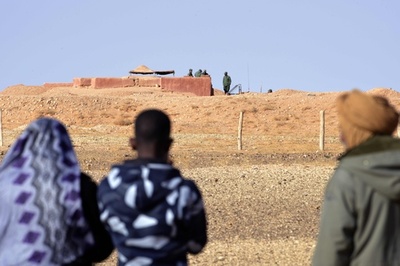 西サハラを貫く「恥の壁」の裏側に住む人々