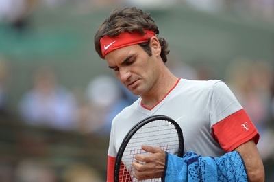 フェデラー、全仏オープンで10年ぶりに8強逃す