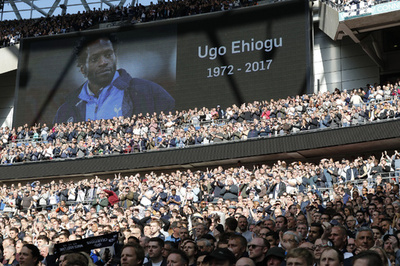 亡くなった元選手の名前がバーミンガム次期監督のオッズに、ブックメーカーが謝罪