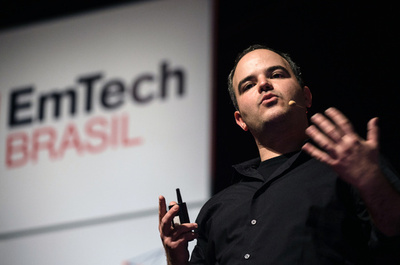 未来は人より服が賢い？ウェアラブルから「4D」の世界へ