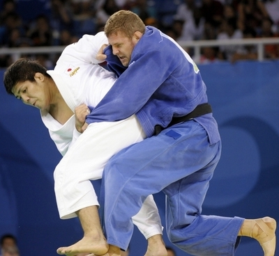 泉 延長の末2回戦進出を決める