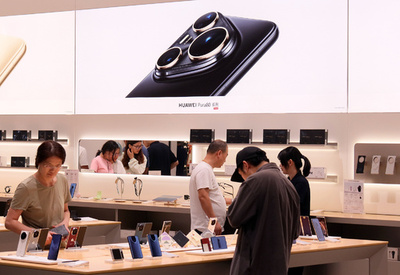 国慶節の消費者用電子機器市場 人気スマホは入手困難に