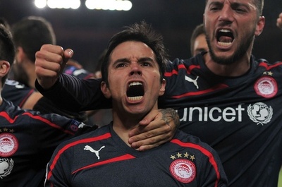 サビオラ2得点のオリンピアコスが16強入り、欧州CL