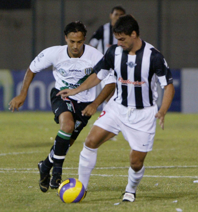 ＜サッカー 07リベルタドーレス杯南米選手権＞リベルタ アトレティコ・バンフィエルドを破り初戦を白星で飾る - パラグアイ