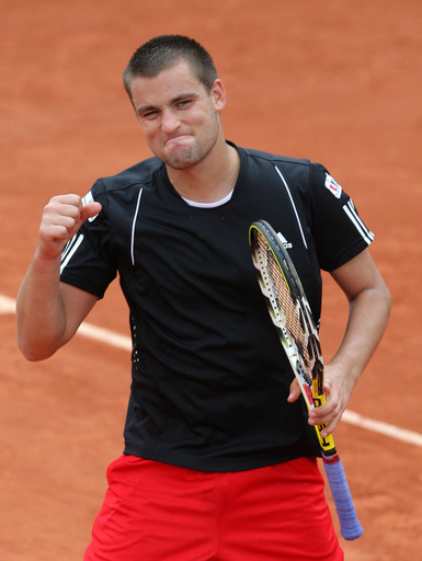 ユーズニー ゴンサレスをストレートで破り全仏3回戦へ進出