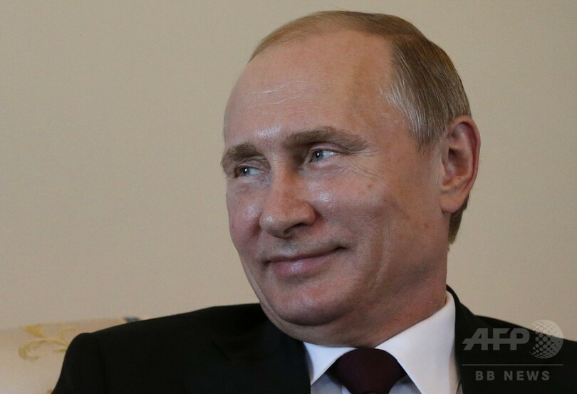 ロシアのプーチン大統領、10日ぶり公の場に