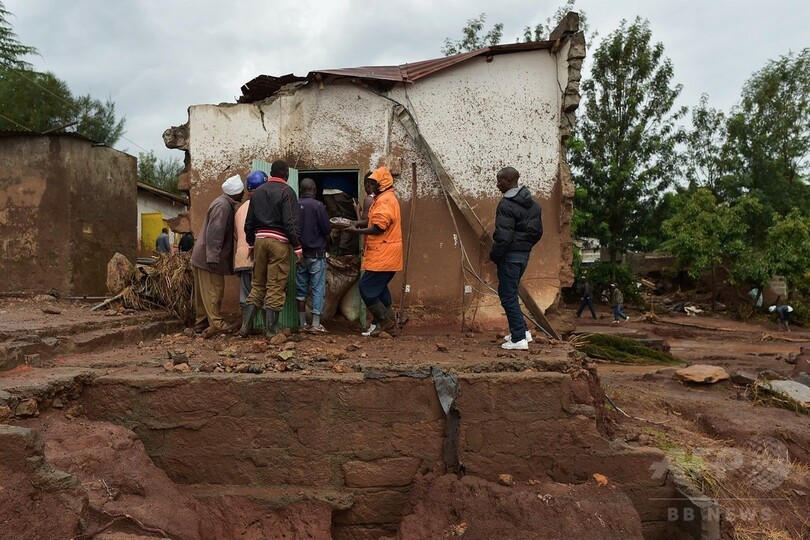 ダム決壊の死者45人に ケニア