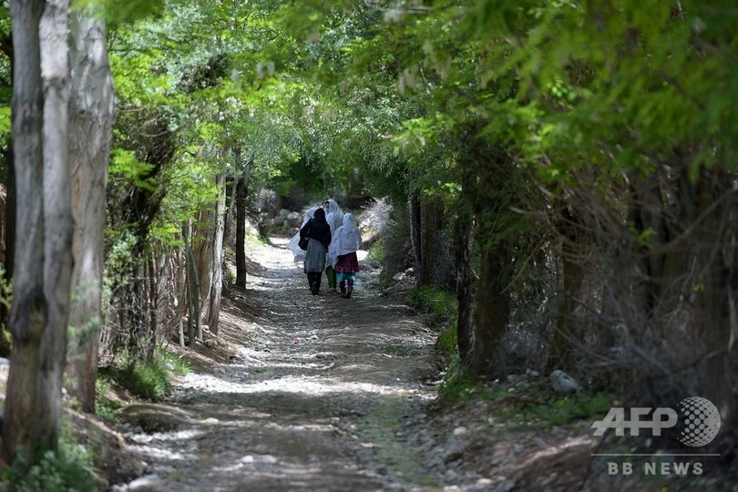 「生理はタブー」を変える闘い、女性たちに使い捨てナプキンを