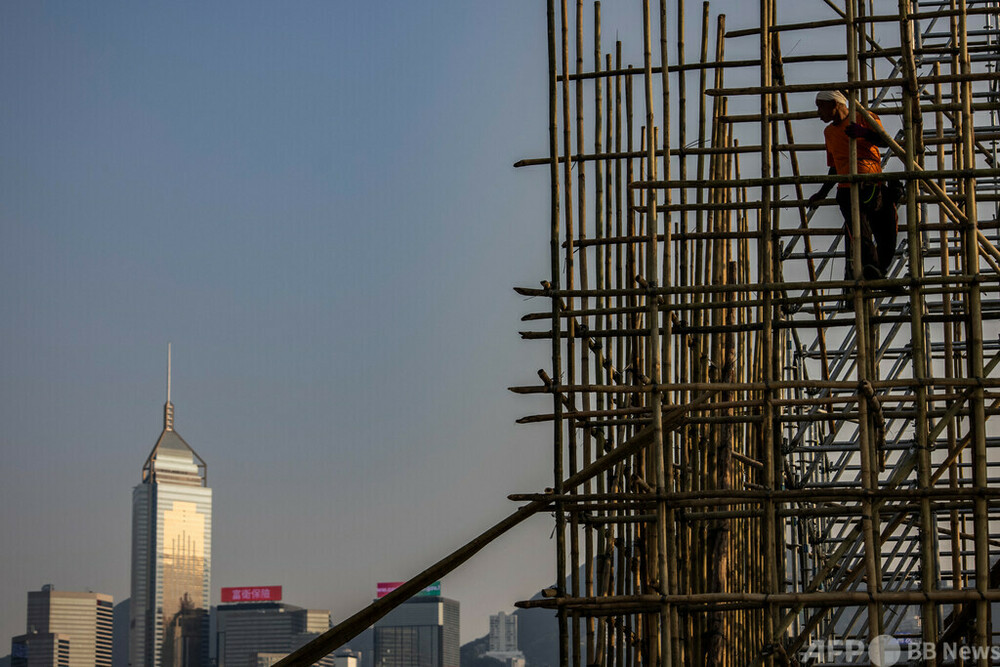 香港名物「竹の足場」 建設現場で継承される職人技