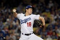 18MLB、ワールドシリーズ（7回戦制）第3戦、ロサンゼルス・ドジャース対ボストン・レッドソックス。延長15回に登板するロサンゼルス・ドジャースの前田健太（2018年10月26日撮影）。(c)Harry How/Getty Images/AFP