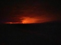 米ハワイ島ワイコロアから撮影した、噴火する活火山マウナロア。米地質調査所（USGS）提供（2022年11月28日提供）。(c)AFP PHOTO / US Geological Survey
