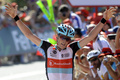 第68回ブエルタ・ア・エスパーニャ（68th Vuelta a Espana）、第3ステージ（ビゴからミラドール・デ・ロベイラ/バラガルシア・デ・アロウサ、184.8キロメートル）。ステージ制覇に歓喜するレディオシャック・レオパード（RadioShack Leopard）のクリス・ホーナー（Chris Horner、2013年8月26日撮影）。(c)AFP/MIGUEL RIOPA