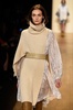米ニューヨーク市内で発表された「BCBG マックス・アズリア」15/16年秋冬コレクション（2015年2月12日撮影）。(c)AFP/Getty Images/Frazer Harrison